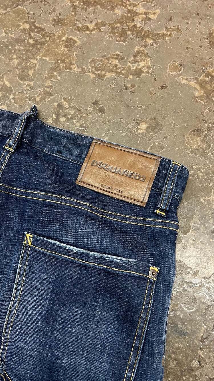 DSquared2 Dark Wash Distressed Denim Jeans Blue - Picture 7 of 8